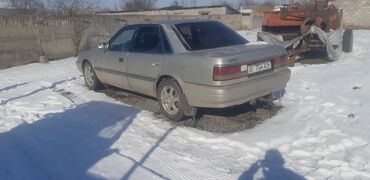 Mazda: Mazda 626: 1990 г., 2 л, Механика, Газ, Седан