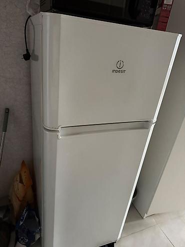 ariston ikinci əl: Indesit iki qapılı soyuducu

tecili satılır150 azn — 1