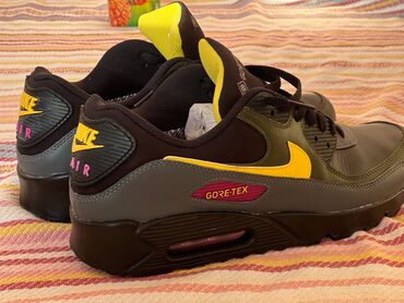 Срочно продаю Nike Air Max 90 GTX оригинал из США. Nike Air Max 90 GTX