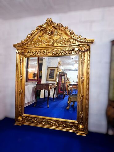 RS - Antique Mirrors: Ukrasno ogledalo sa postoljem, bogato ukrašeno detaljnim rezbarijama u — 5