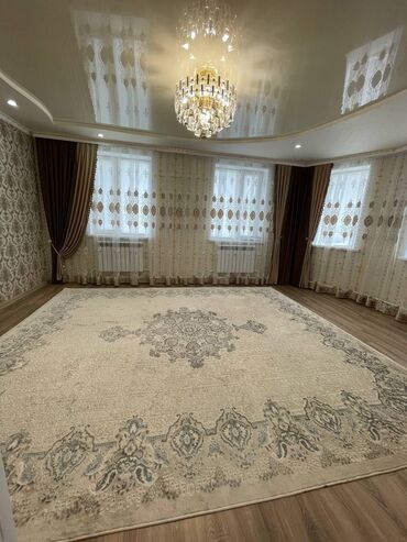 дом в городе балыкчы: 130 м², 5 комнат, Свежий ремонт
