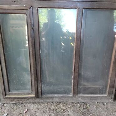 пластиковая окна бу: Деревянное окно, цвет - Коричневый, Б/у, 120 *130, Самовывоз