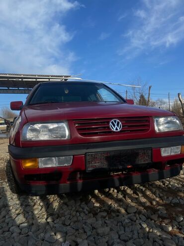 Volkswagen: Volkswagen Vento: 1993 г., 1.8 л, Механика, Бензин, Седан