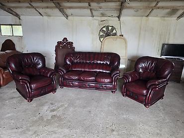 Stilske garniture: Kožni garnitura – bordo - Sastav: trosed sa tri jastuka za sedenje + — 1