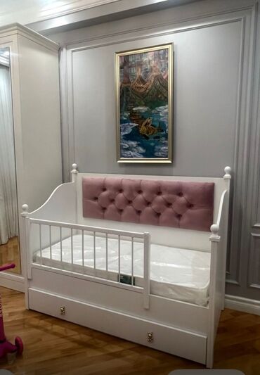 tek adamliq carpayilar: DilCarpayi satilir 250 azn . Altinda shkafi var Olculer uzunu 166 Eni