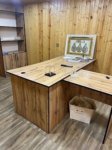 qarderob şkafları: Ofis mebel dəsti – iş masası, əlavə köməkçi masa və kitab şkafı - — 2