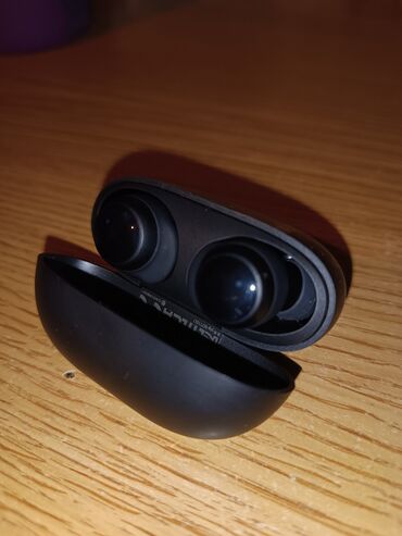 Slušalice: Original. Ne kopija. Kupljene u nemackoj,prva a klasa kvaliteta — 12