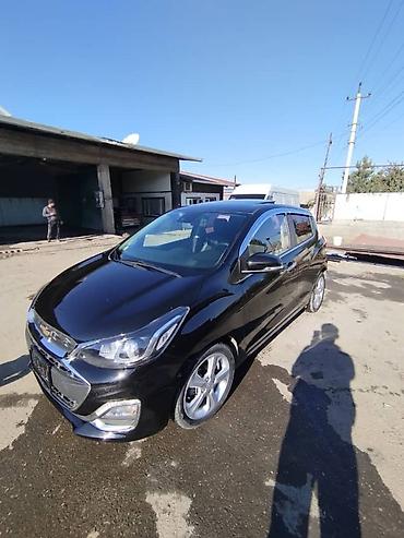 Chevrolet: Chevrolet Spark: 2016 г., 1 л, Автомат, Бензин, Хэтчбэк — 4