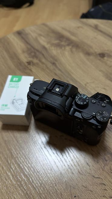 7500: Продаю Sony Alfa A7 3 отличного состояния!99% новый Комплект 95000 ( — 2