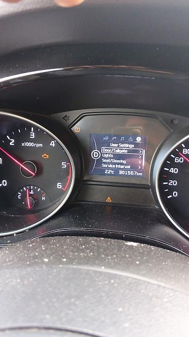 Kia: Kia Carnival minivan Lizing Mümkündür ilkin 12500 azn - Korpus: ağ — 8