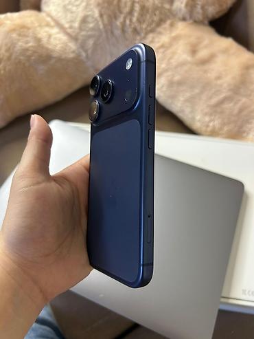 Мобильные телефоны и аксессуары: IPhone 17 Pro, Голубой, Face ID — 8