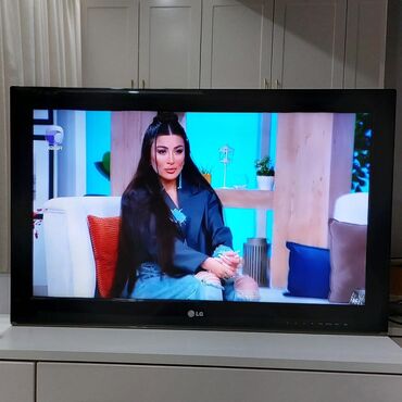 televi: İşlənmiş Televizor LG 82" Ünvandan götürmə