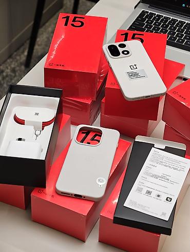 телефон one plus: OnePlus 15, Новый, 256 ГБ, цвет - Бежевый, 2 SIM — 2