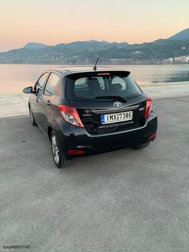Toyota: Toyota Yaris: 1.3 l. | 2013 έ. Χάτσμπακ — 3