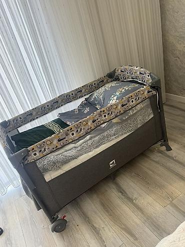 Beşiklər: Oğlan və qız üçün, İşlənmiş, Dördbucaq, Beşik, Dəst ilə, Matras ilə, Yellənmə mexanizmsiz — 3