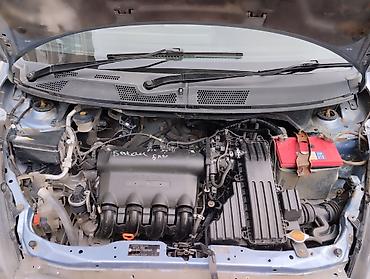 Honda: Honda Fit: 2002 г., 1.3 л, Вариатор, Бензин, Хэтчбэк at lalafo.kg — 9 Honda: Honda Fit: 2002 г., 1.3 л, Вариатор, Бензин, Хэтчбэк — 9