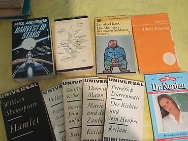 Коллекция книг на английском, немецком и русском языках —