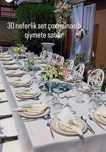 30 nəfərlik set satılır setə daxildir 4 ədəd stol 30 ədəd stul 30