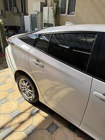 Toyota: Toyota Prius: 2018 г., 1.8 л, Автомат, Гибрид, Хэтчбэк — 5