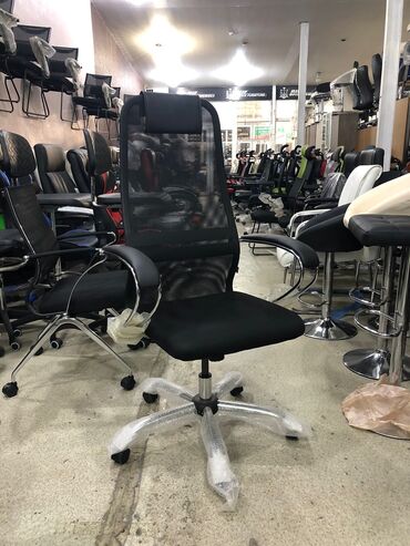 Ofis və oyun kresloları: Yeni, Təkərli, Qolları tənzimlənmir, Dəri — 7