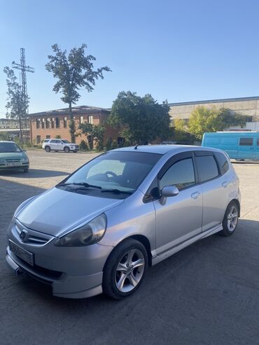 хентай акцент: Honda Fit: 2001 г., 1.3 л, Вариатор, Бензин, Хетчбек