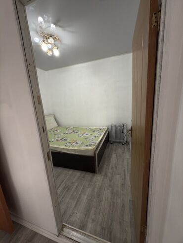 дом в токмаке: Сдаётся компактная студия/комната с отдельным входом. Планировка и