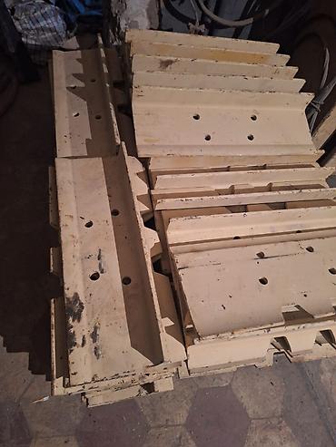 ekskavator icaresi: Ekskavator/buldozer üçün tırtıl ayaqqabıları (track shoe, tırtıl — 1