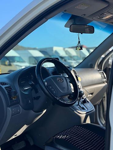 karavan satışı qiymeti: Kia Carnival: 2.2 l | 2011 il Van/Minivan — 9
