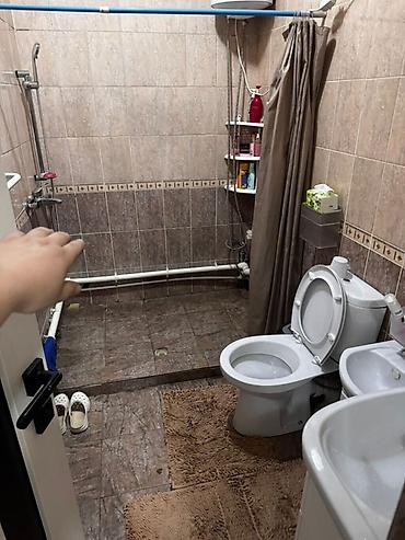 Продажа коттеджей и домов: 🏡 **Продается дом с времянкой в Бишкеке!** 📍 Район: Шербакова / — 13