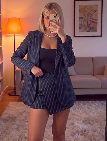 10. Komplet : 4.000 dinara H