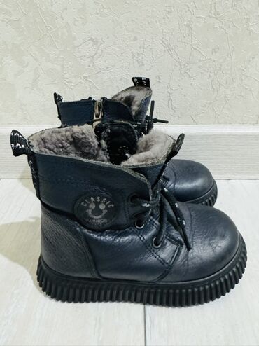 детская одежда оптом бишкек дордой: Детские зимние ботинки (б/у) - Цвет: темно‑синий/черный - Материал at lalafo.kg детская одежда оптом бишкек дордой: Детские зимние ботинки (б/у) - Цвет: темно‑синий/черный - Материал