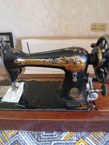 машинка для стрижки: Швейная машинка Singer,в рабочем состоянии. 150 манат.возможна скидка