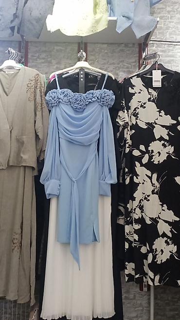 Mavi rəngdə zərif ziyafət donu - Model: off-shoulder effektli, üst