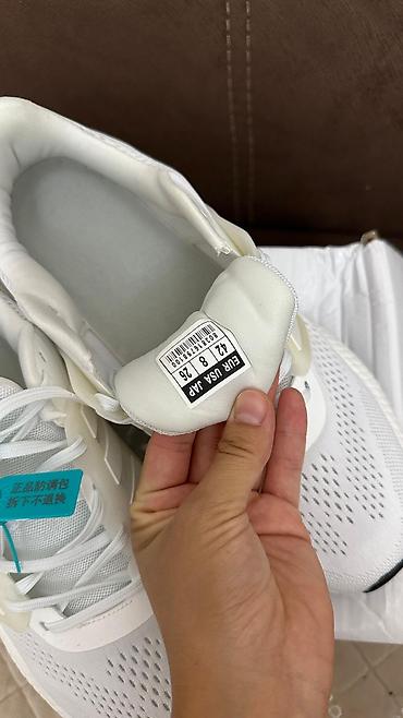 on cloud: Мужские кроссовки, 40, Adidas, Новый, цвет - Белый, Самовывоз — 4
