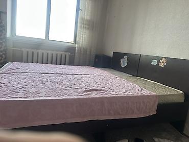 двух яросный крават: Двуспальная кровать с мягким изголовьем и двумя матрасами. - Размер — 3