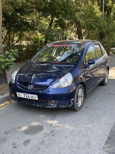 срочно в связи с переездом: Honda Fit: 2003 г., 1.3 л, Вариатор, Бензин