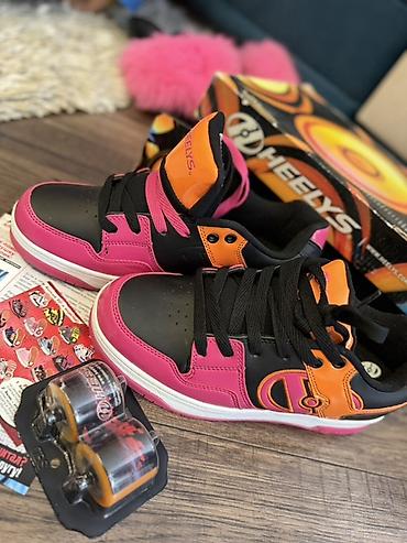 Ролики: Кроссовки-ролики Heelys (модель 770306) - Размер: US 8 / Women’s 9 / — 1