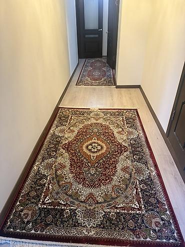 Продам ковры почти даром. 3 ковра, один коврик и дорожка. Фото нет