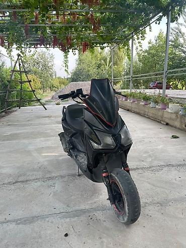 crv 2: Скутер спортивного стиля, черный мат с красными акцентами. Самурай на — 1