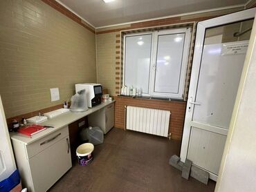 Digər kommersiya daşınmaz əmlakı: Yasamal Izmir küçəsi 140 kv 8 otaq ofis icarəyə verilir -da lalafo.az — 16 Digər kommersiya daşınmaz əmlakı: Yasamal Izmir küçəsi 140 kv 8 otaq ofis icarəyə verilir — 16