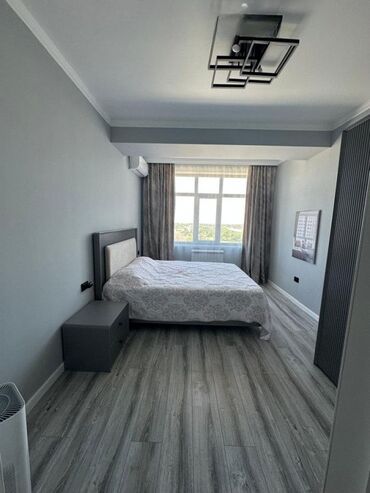 вдоль дороги: 2 комнаты, 81 м², Элитка, 8 этаж, Евроремонт