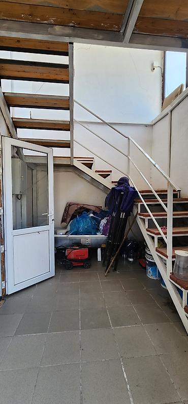 аренда дом балыкчы: 200м² ичинен 100м² гана жук, буюмдарды сактаганга беребиз. Толук — 7