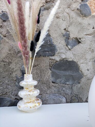 Vazalar: Bir vaza — 5