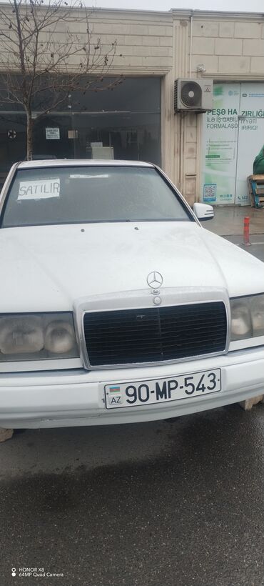 Mercedes-Benz: Mercedes-Benz E 200: 2 l | 1992 il Hetçbek