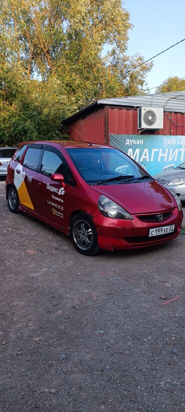 на фит обмена: Honda Fit: 2001 г., 1.3 л, Автомат, Бензин, Хэтчбэк