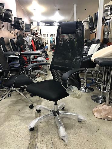 Ofis və oyun kresloları: Yeni, Təkərli, Qolları tənzimlənir, Dəri — 17