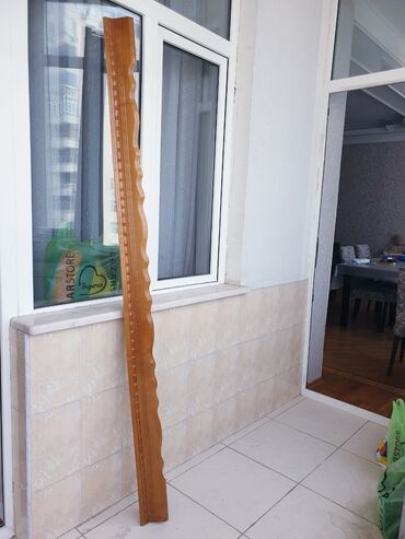 Taxta dekorativ karniz/üstlük listi - Material: laklanmış ağac (şıq