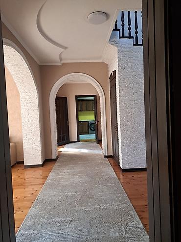Продажа коттеджей и домов: 6 комнат и более, 240 м², 6 соток, Ош, Собственник — 11