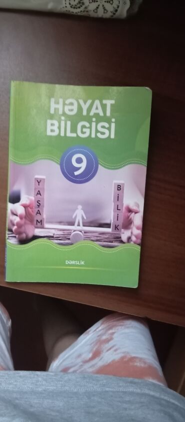 kitab şəkilləri: 9ci sinif həyat bilgisi kitabı bir vereqinde yazi var çox deyl sadece