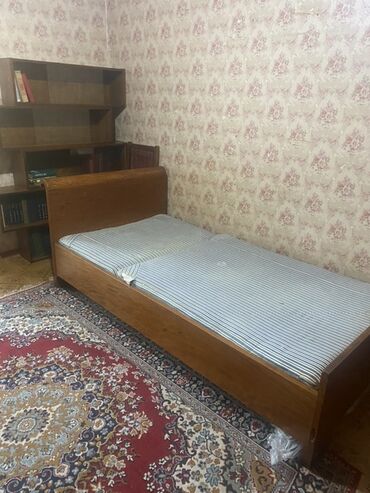 tek neferlik taxt: Односпальная кровать, Без подьемного механизма, С матрасом, Без выдвижных ящиков